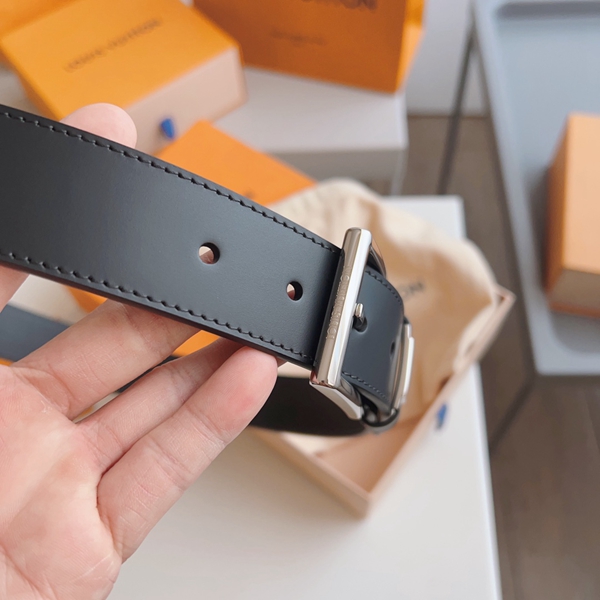 ルイヴィトンベルト素材ディテール